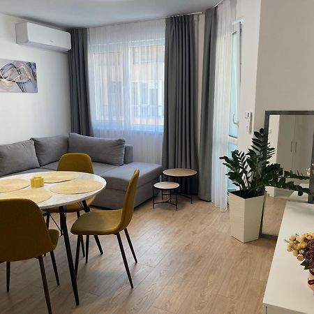 Nova City Apartments Varna Extérieur photo